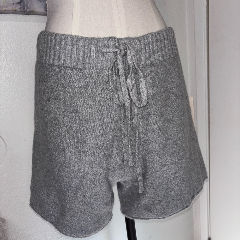 NO TAGS Universal Thread Gray Knit Women's Shorts NO TAGS